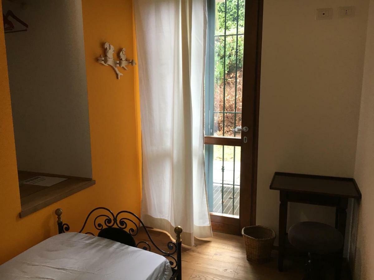 Elleboro Panzió Carugo Kültér fotó