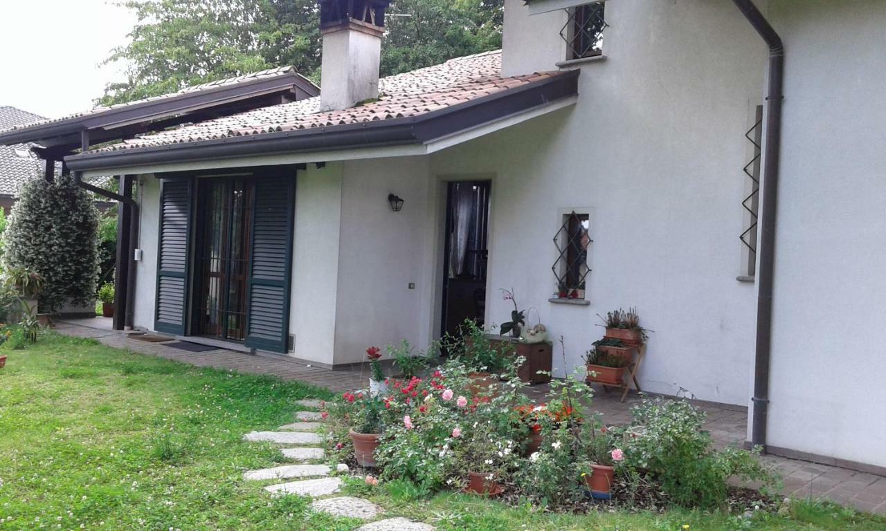 Elleboro Panzió Carugo Kültér fotó